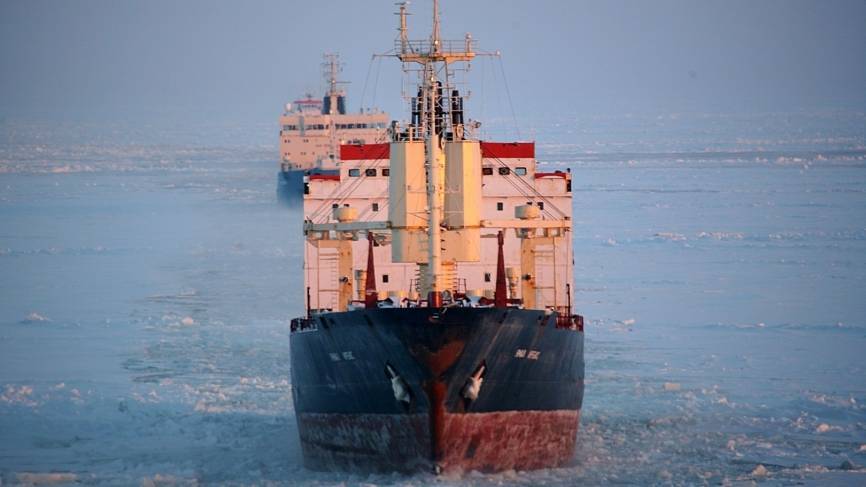 Подававший сигнал SOS российский ледокол восстановил работу в Норвегии