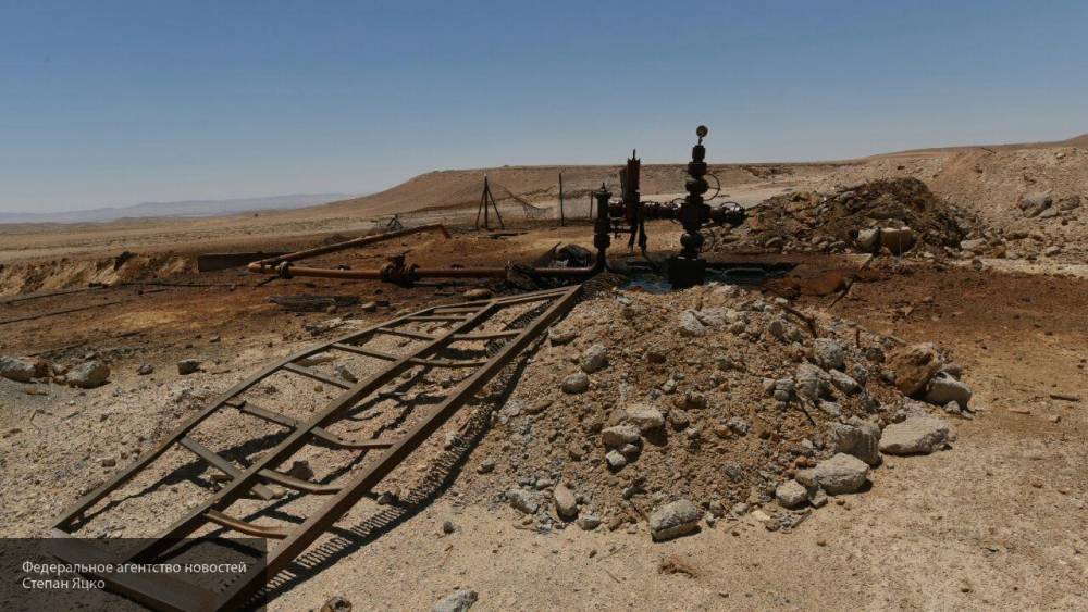 США занимаются контрабандой нефти, помогая курдам-террористам грабить богатства Сирии