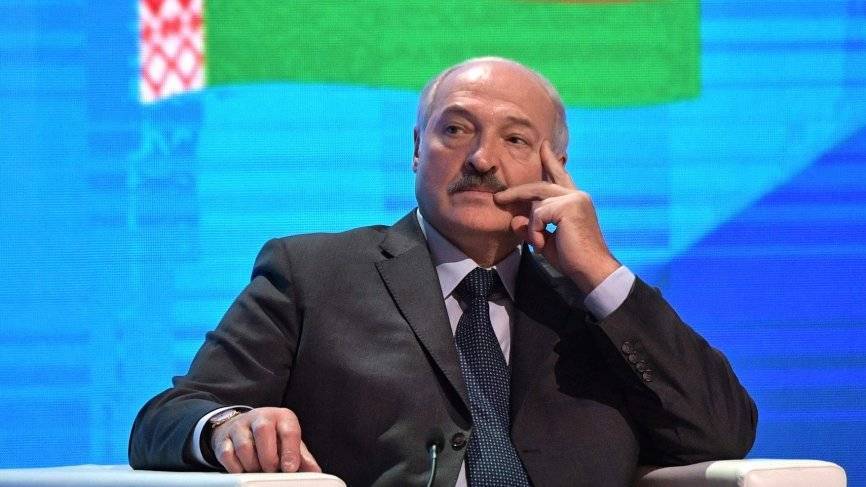 Лукашенко пригрозил Литве ответом в случае размещения американских танков