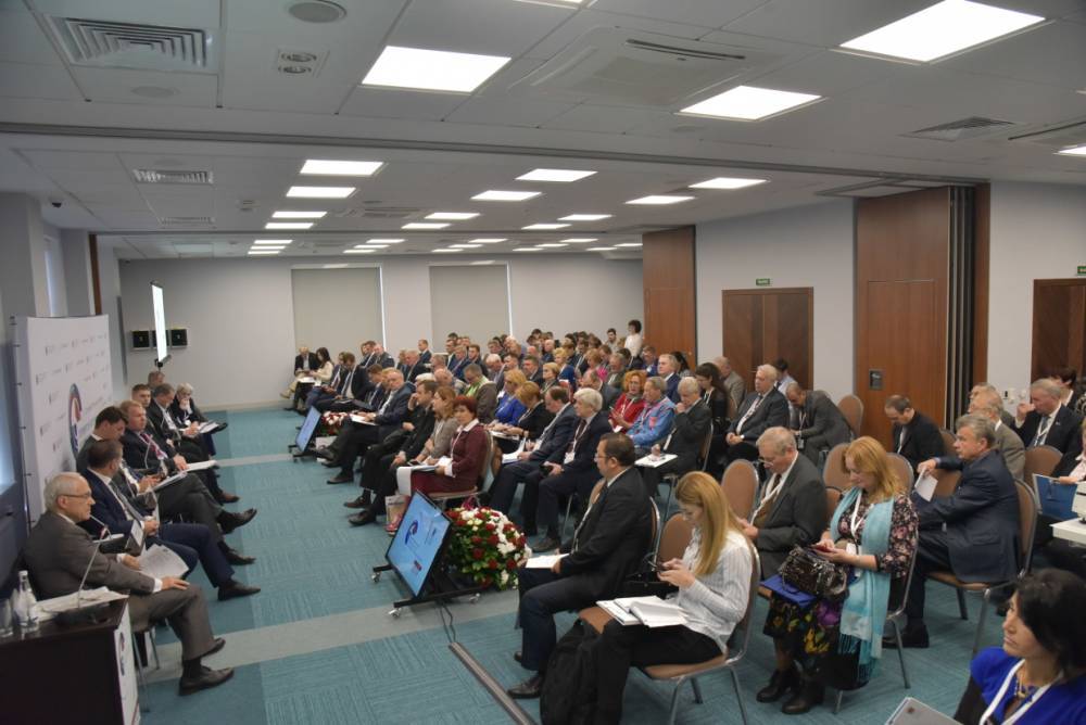 В Петербурге прошел первый форум межрегиональной кооперации и партнерства СЗФО