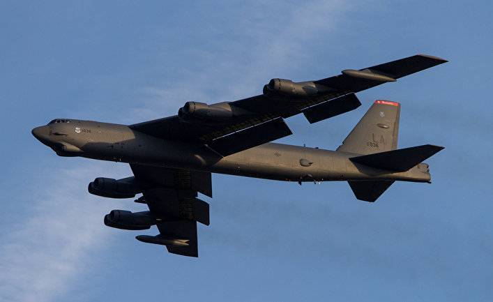 Телеканал 112 (Украина): бомбардировщики B-52H ВВС США совершили тренировочные полеты над Черным морем