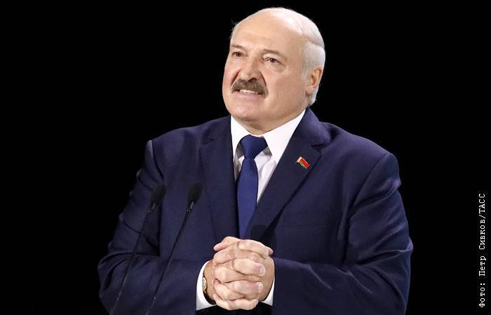 Лукашенко по-русски назвал белорусский родным языком
