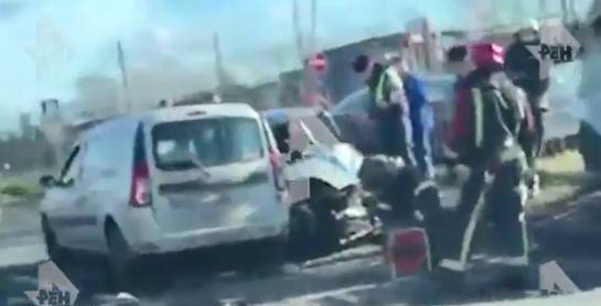Видео с места жуткого ДТП в Петербурге, где погиб водитель Ford