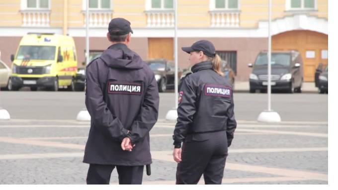 Петербургского следователя подозревают в получении полумиллионной взятки