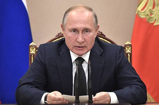 Путин: Россия будет поддерживать усилия властей ЦАР по стабилизации ситуации в стране