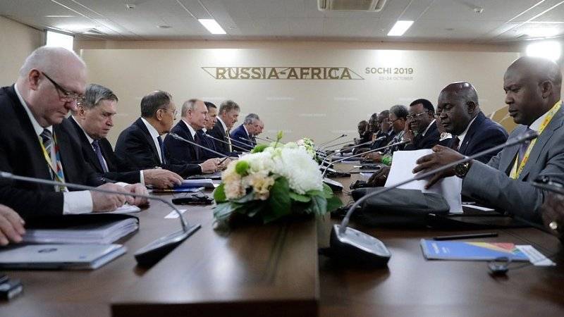 Зенькович призвал повысить число африканских студентов в России