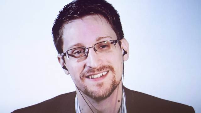 Сноуден: США будет вмешиваться в российские выборы