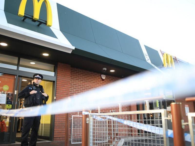 Полиция задержала напавшего на McDonald’s разбойника в Москве