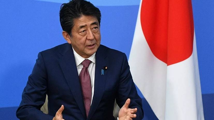 Абэ заверил Зеленского в поддержке Японией реформ на Украине
