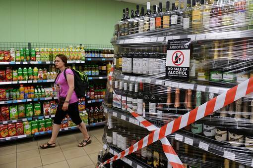 Идет война народная: зачем России антиалкогольная кампания