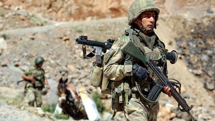 Двое военнослужащих армии Турции погибли в результате боев с курдами-террористами в Сирии