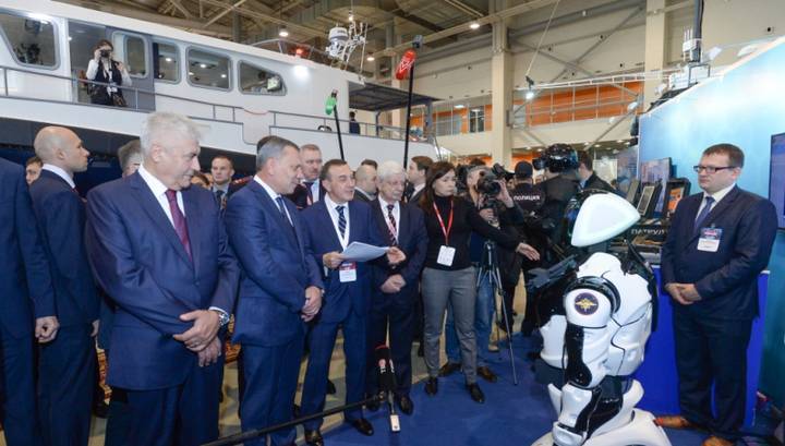Роботы-полицейские могут появиться в России уже через 10 лет