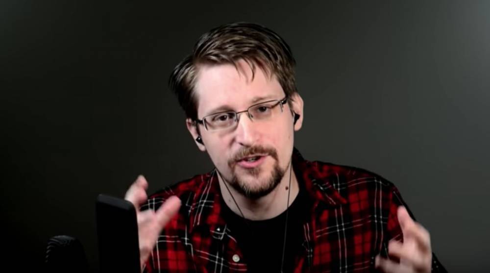 Сноуден заявил о попадании в "ловушку" в России