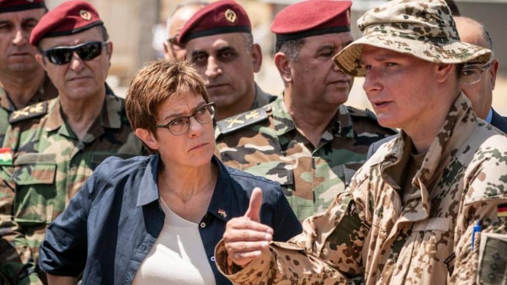 Скандал: Карренбауэр хочет отправить в Сирию немецких солдат