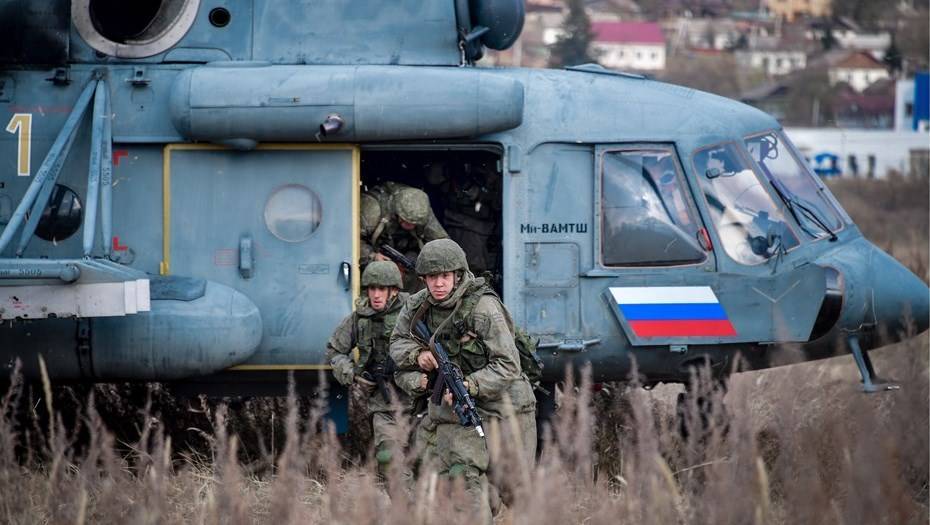 Опрос: россияне больше доверяют армии, чем политическим партиям