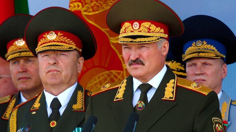 Лукашенко решил обойтись без Путина в борьбе с НАТО
