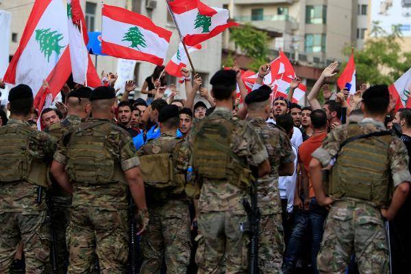 США поддержали антиправительственные протесты в Ливане: «Давно назрело»