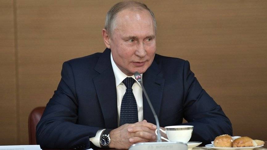 Путин заявил о заинтересованности ОАЭ в проектах РФ и Египта