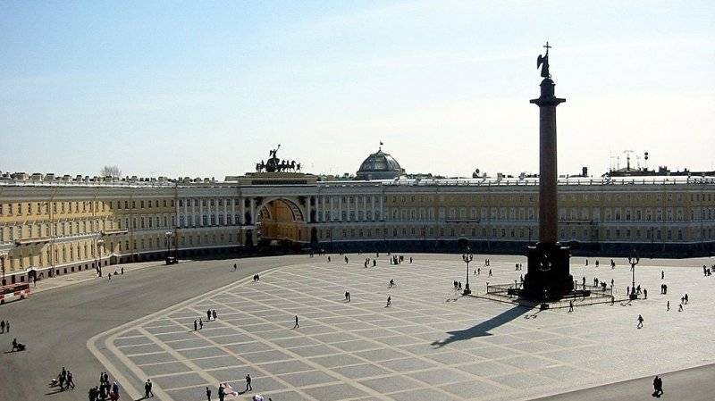 Более 20 тысяч иностранцев подали заявления для получения электронных виз в Петербург