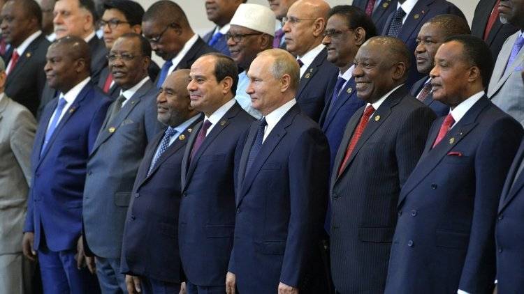 Президент Буркина-Фасо пригласил Путина на встречу «сахельской пятерки»