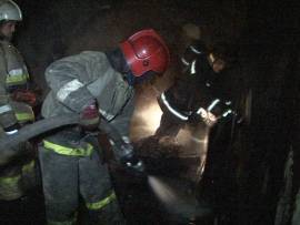 На Белы Куна 14 спасателей залили пивную пену пожарной