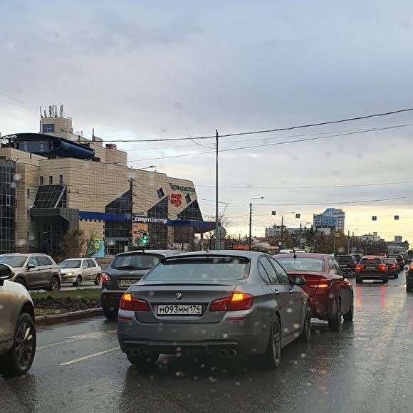 Челябинский вице-губернатор попал в ДТП в центре города