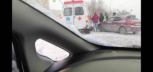 В Ноябрьске автомобиль скорой помощи по пути к пациенту попал в ДТП
