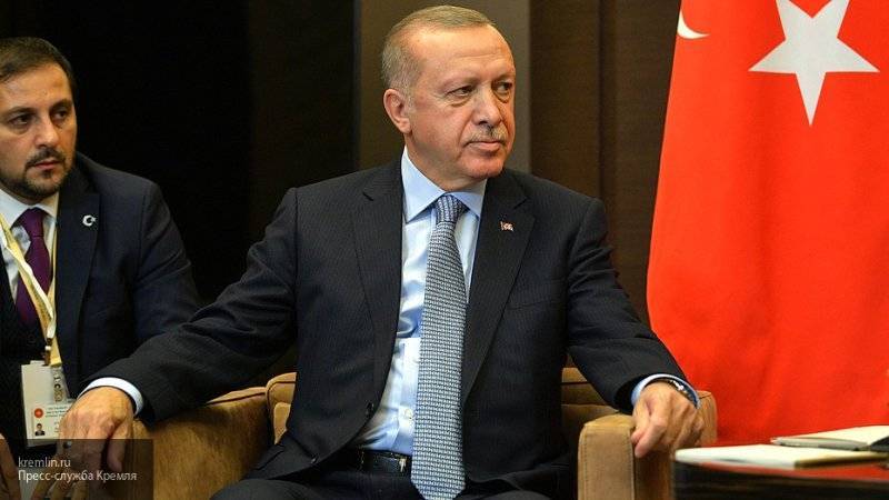 Эрдоган пообещал "раздавить" курдов-террористов, проникших в "безопасную зону" в Сирии
