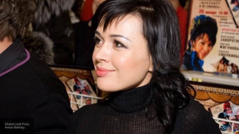 Семья Заворотнюк скрывает больную актрису из-за неудачной пластики, утверждают в Сети