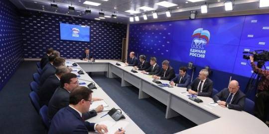 Три губернатора заявили о готовности стать секретарями региональных отделений партии "Единая Россия"