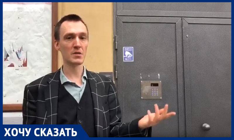 В центре Москвы на правительственной трассе две недели не могут починить лифт