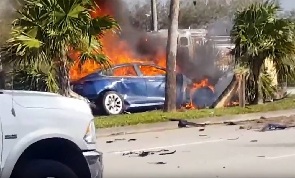 Сгорел заживо: "самая безопасная" Tesla убила своего водителя
