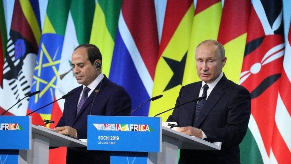 Путин заявил о стремлении РФ наладить взаимодействие с африканскими объединениями
