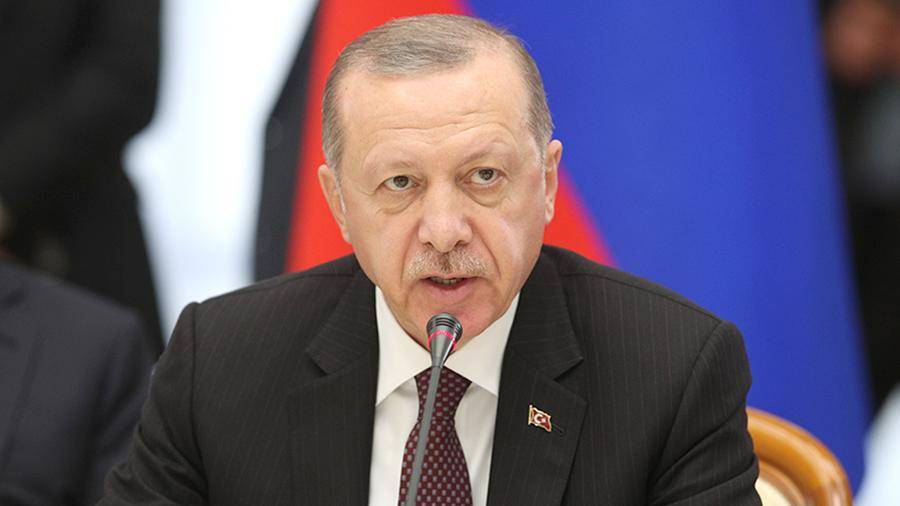 Эрдоган пригрозил возобновлением военной операции в Сирии