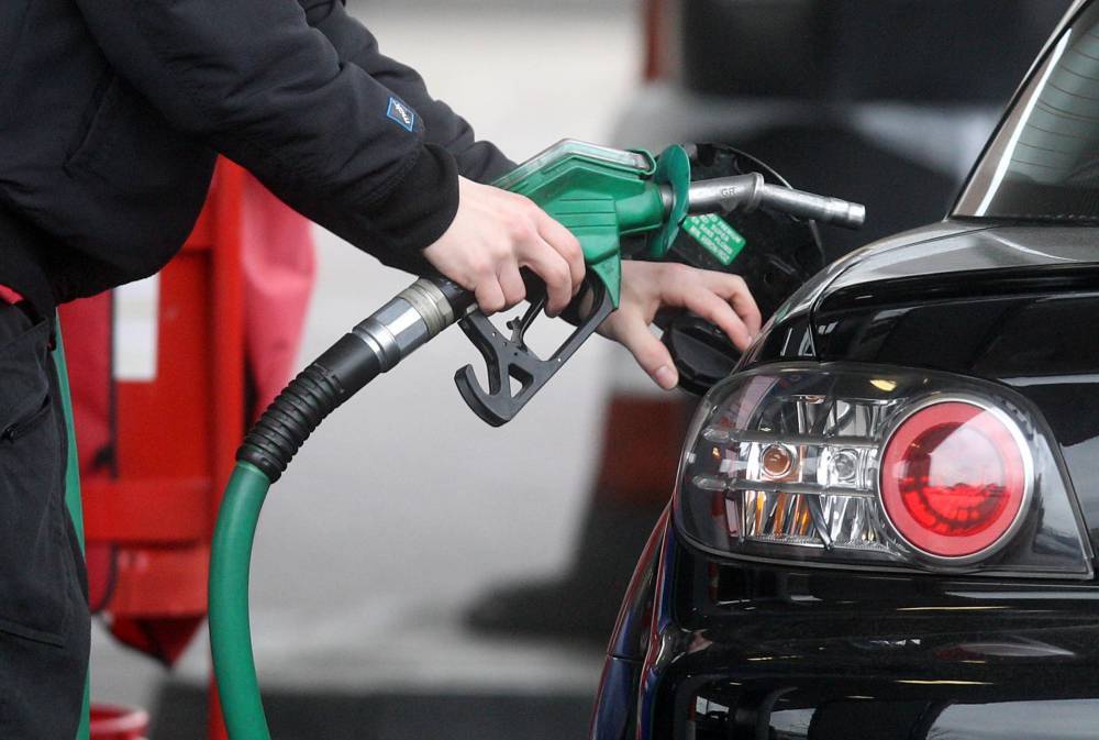 Эксперт объяснил причину падения спроса на бензин в России