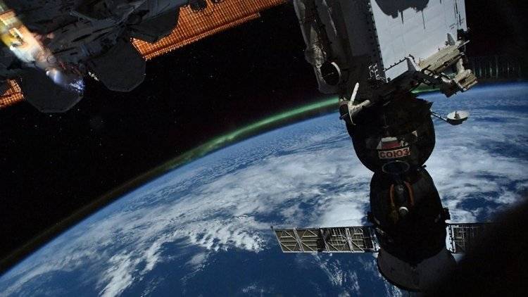 Россия готова обсуждать с США возможный полет американского астронавта на «Союзе»