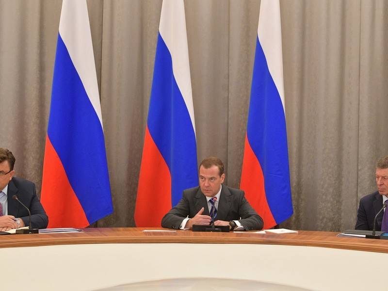 Медведев поддержал губернаторов в стремлении возглавить отделения «ЕР»