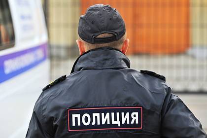 Российские полицейские спасли из пожара троих детей