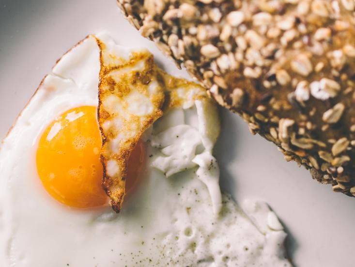 Диетолог рассказала об идеальном завтраке для желающих похудеть