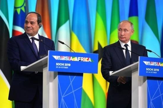 Путин в шутку пообещал президенту Египта часть зарплаты