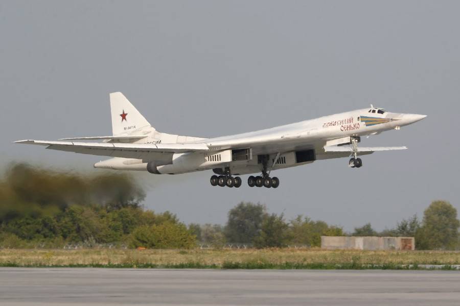 В ЮАР прибыли два стратегических бомбардировщика Ту-160