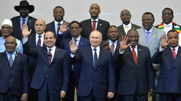 Путин проведет переговоры с лидерами Анголы и Кении