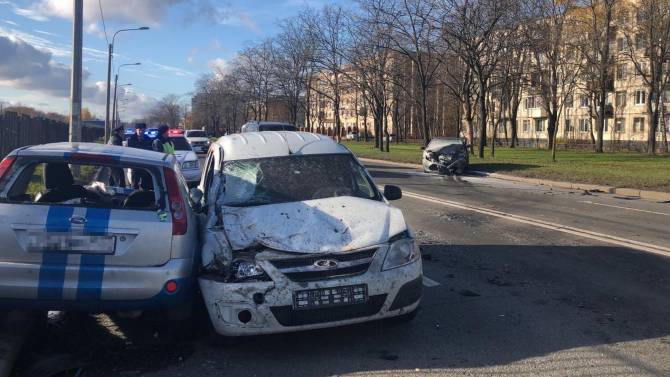 Погибших в тройном ДТП в Санкт-Петербурге, которое произошло 23 октября, стало больше