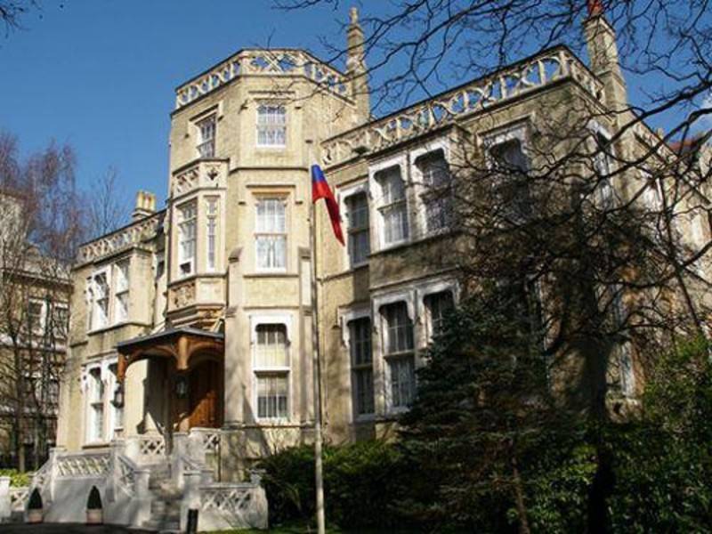 Посольство РФ в Лондоне обвинило британские СМИ в нечистоплотности