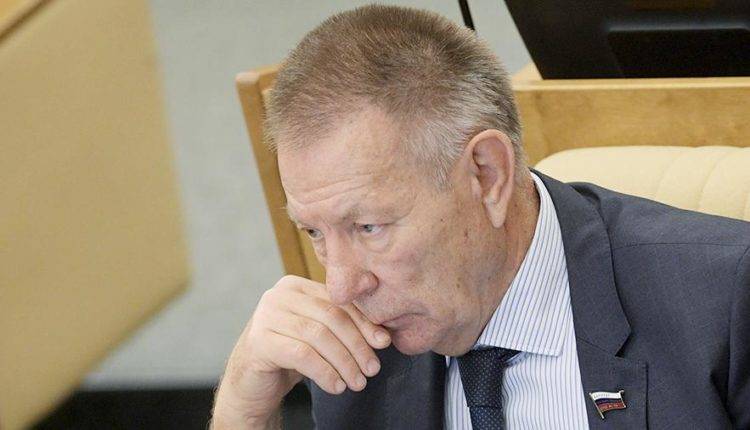 Госдума одобрила лишение неприкосновенности депутата Герасименко