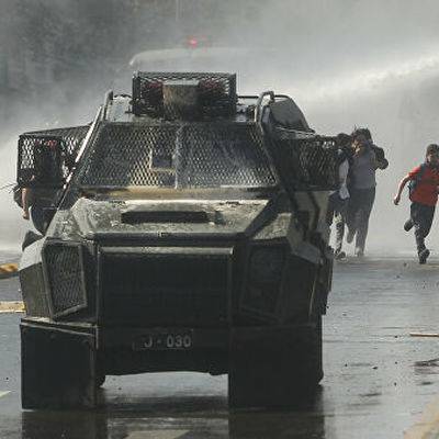 Число погибших во время беспорядков в Чили возросло до 13 человек