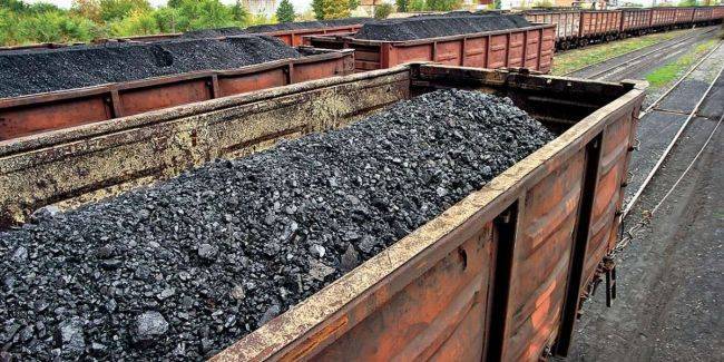 Казахстан теряет по $ 11 млн в месяц из-за запрета России на транзит угля