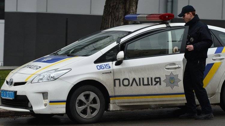Два человека пострадали в Харькове в результате стрельбы у торгового центра