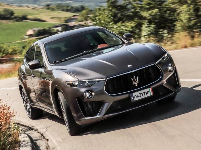 Объявлены российские цены на мощные версии кроссовера Maserati Levante