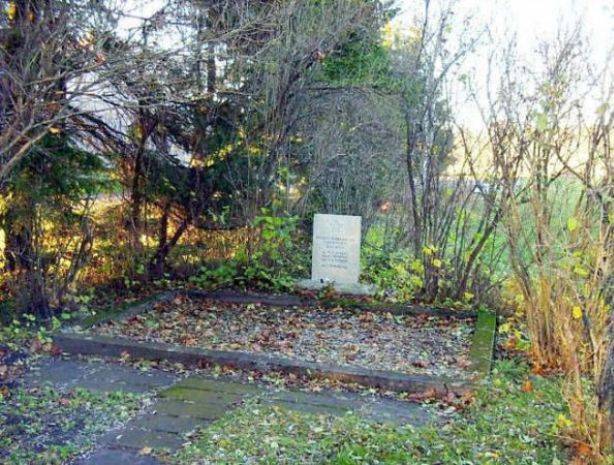Памятник казненным патриотам у эстонской полиции пошел по статье «ущерб малоценному имуществу»